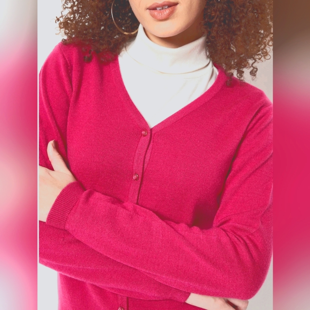 (M) 💥R Essentials💥 Hot Pink 💘3/4 Sleeve Button down Cardigan